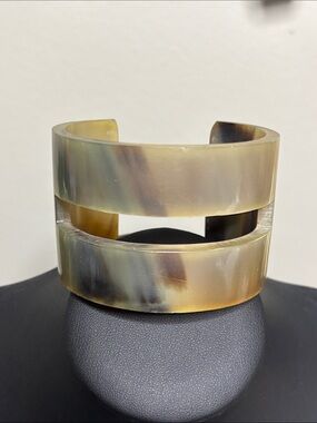 Wide Horn-Effect Open Cuff Bracelet in Marbled Amber Tones